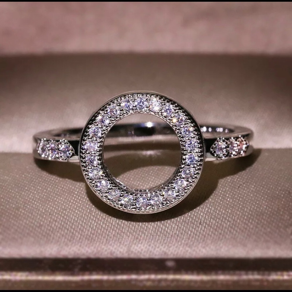 💙Silver Love Hearts White Sapphire Circle Ring💙 - Picture 2 of 4